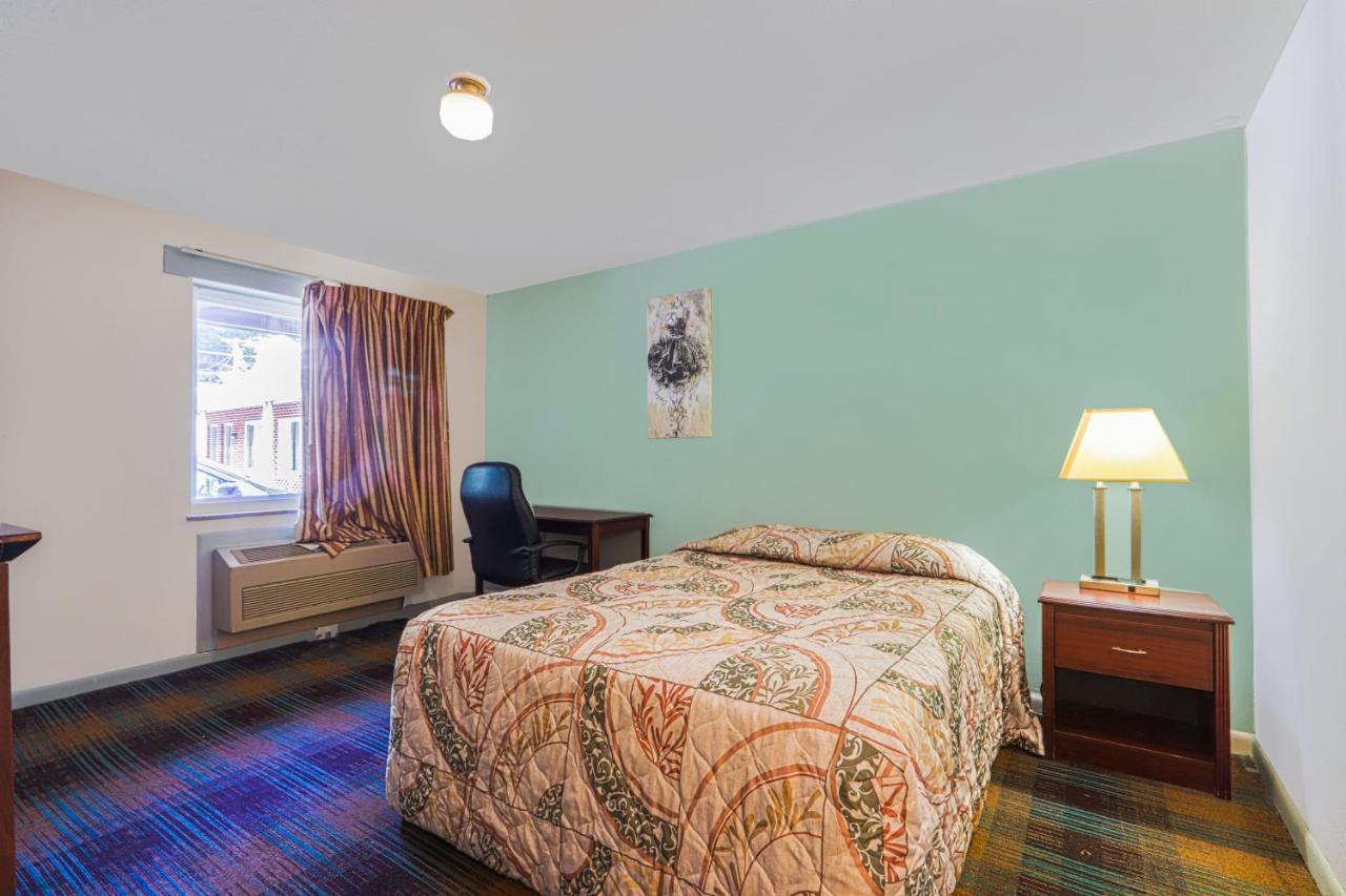 | Patriot Inn Motel Beaver WV, By OYO