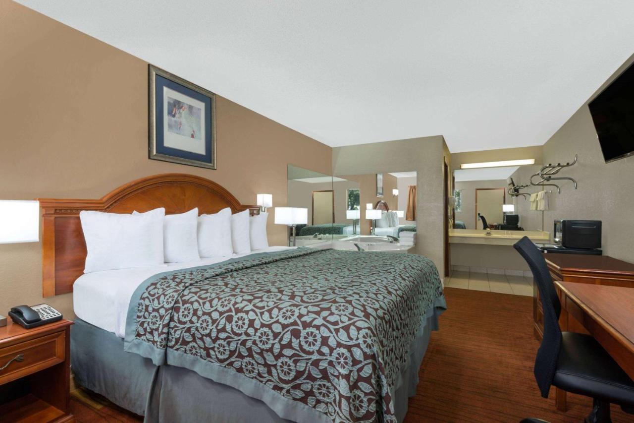  | Days Inn by Wyndham Maumee/Toledo