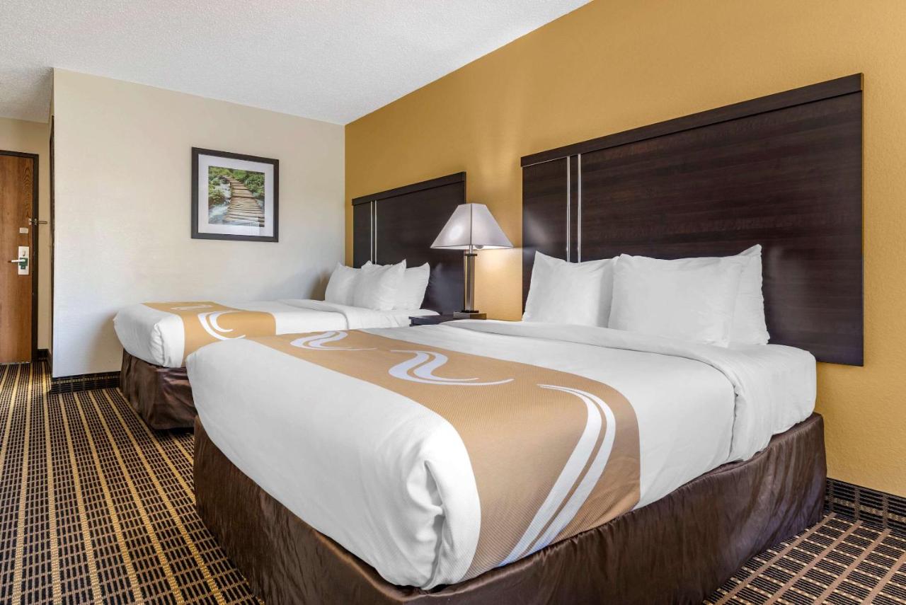 | Quality Inn & Suites Warren