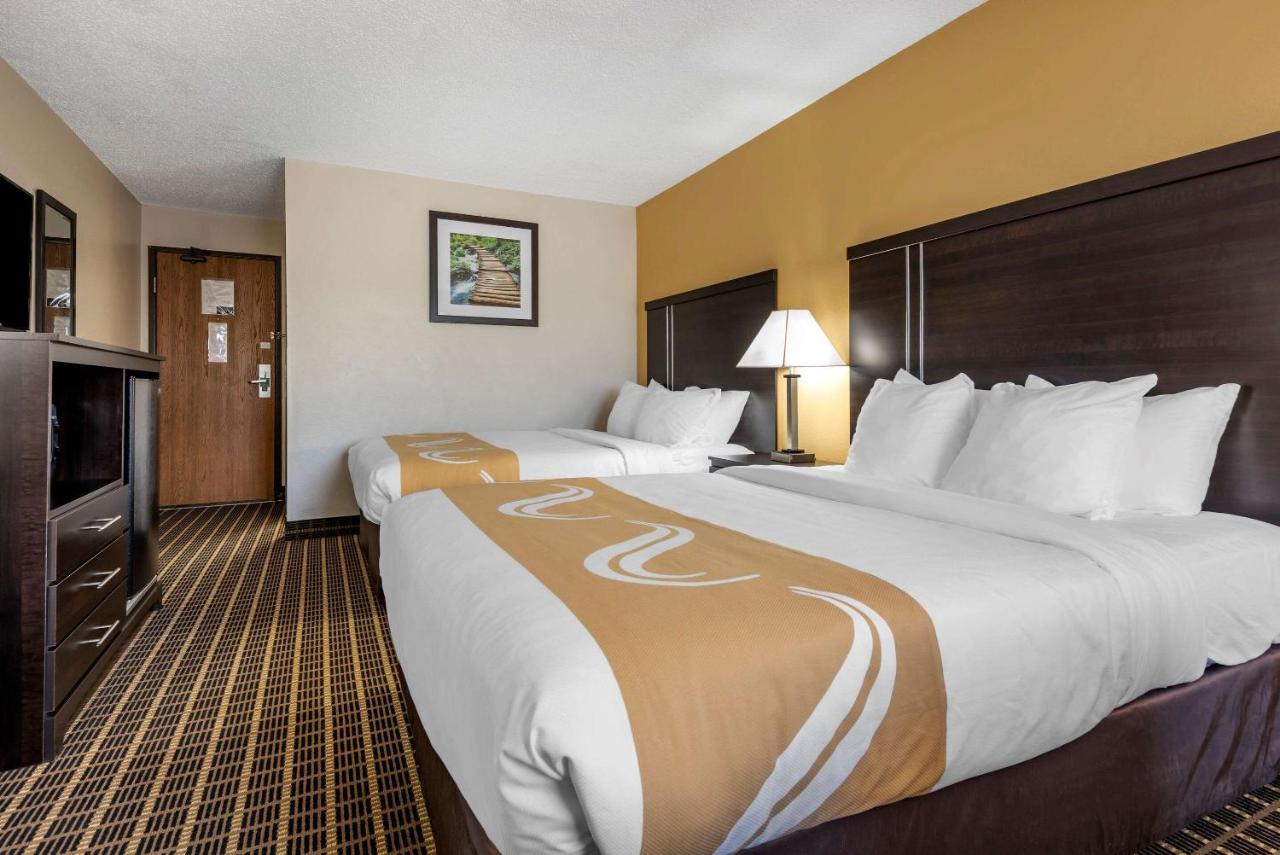 | Quality Inn & Suites Warren