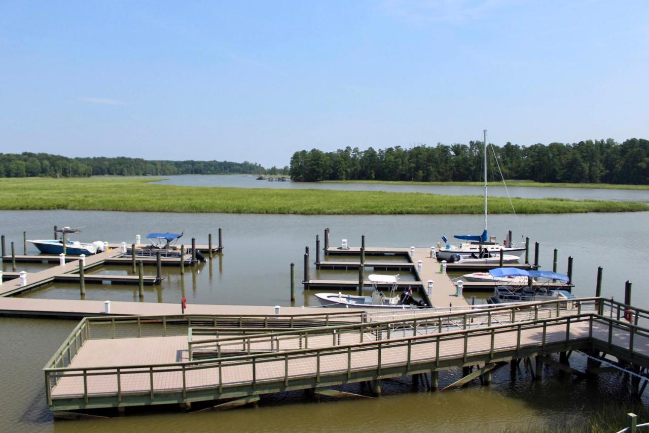 | Surry Seafood Company