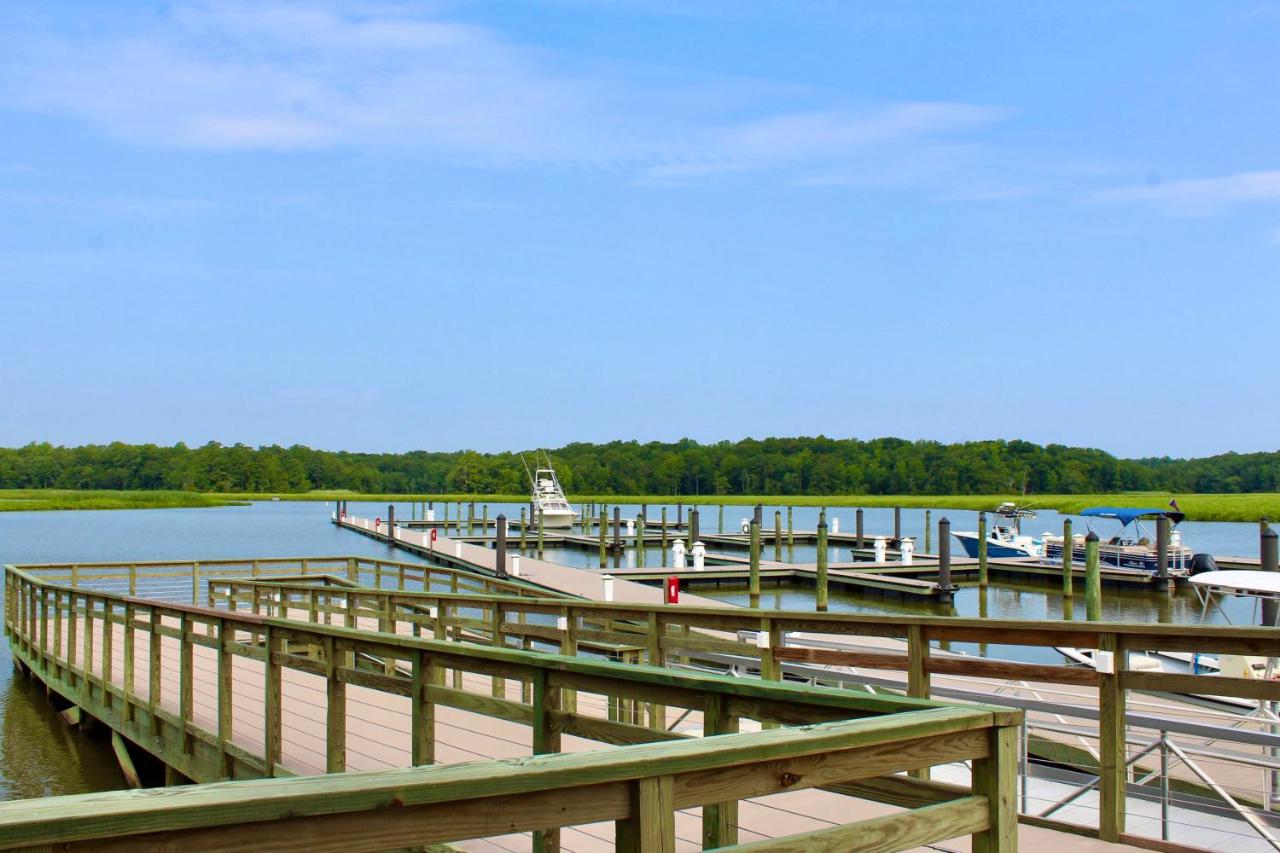 | Surry Seafood Company