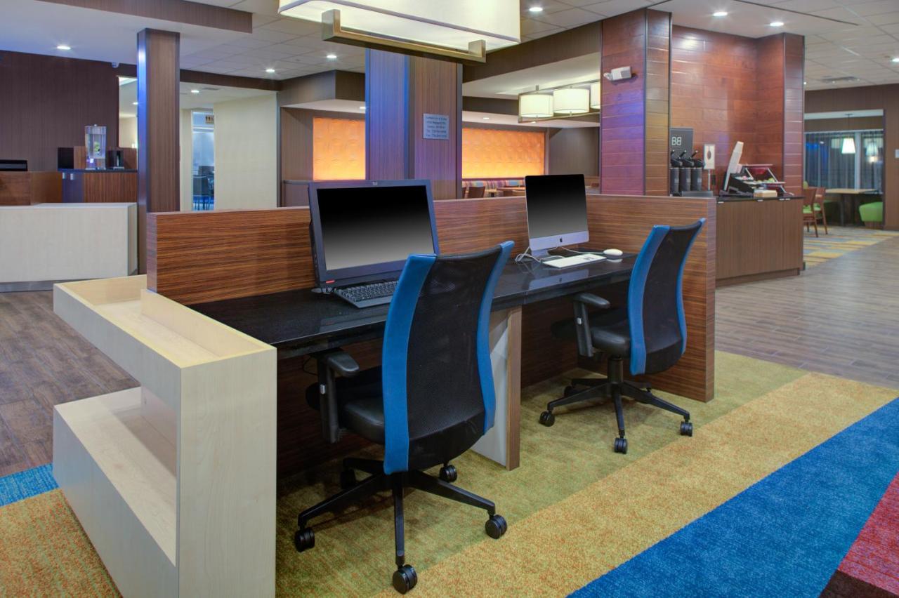 | Fairfield Inn & Suites by Marriott Detroit Canton