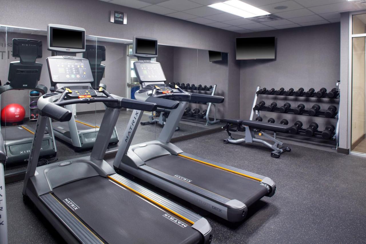 | Fairfield Inn & Suites by Marriott Detroit Canton