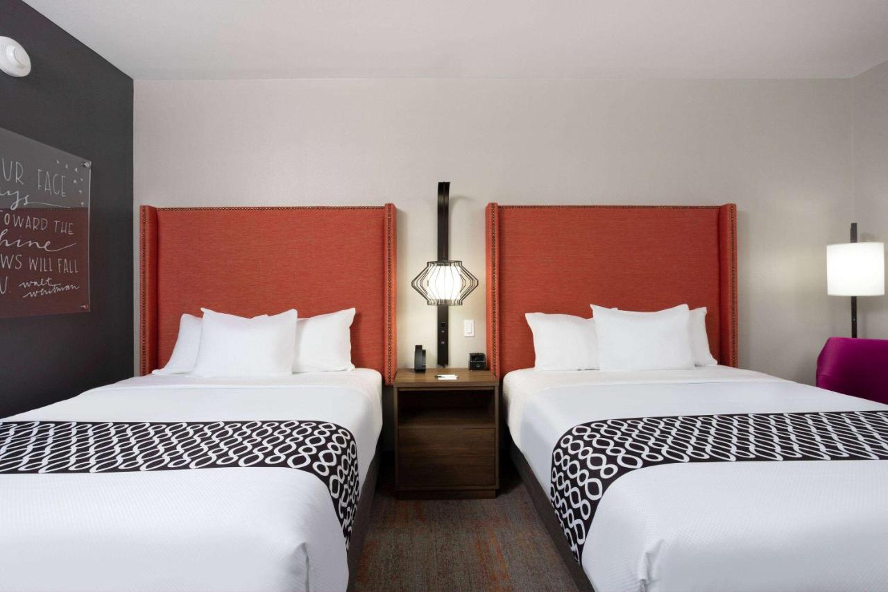 Queen Room with Two Queen Beds - Non-Smoking at La Quinta Inn & Suites By Wyndham Pflugerville