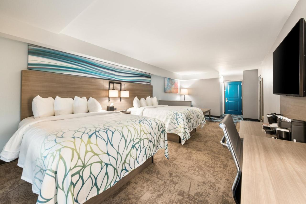 | Clarion Inn & Suites Virginia Beach
