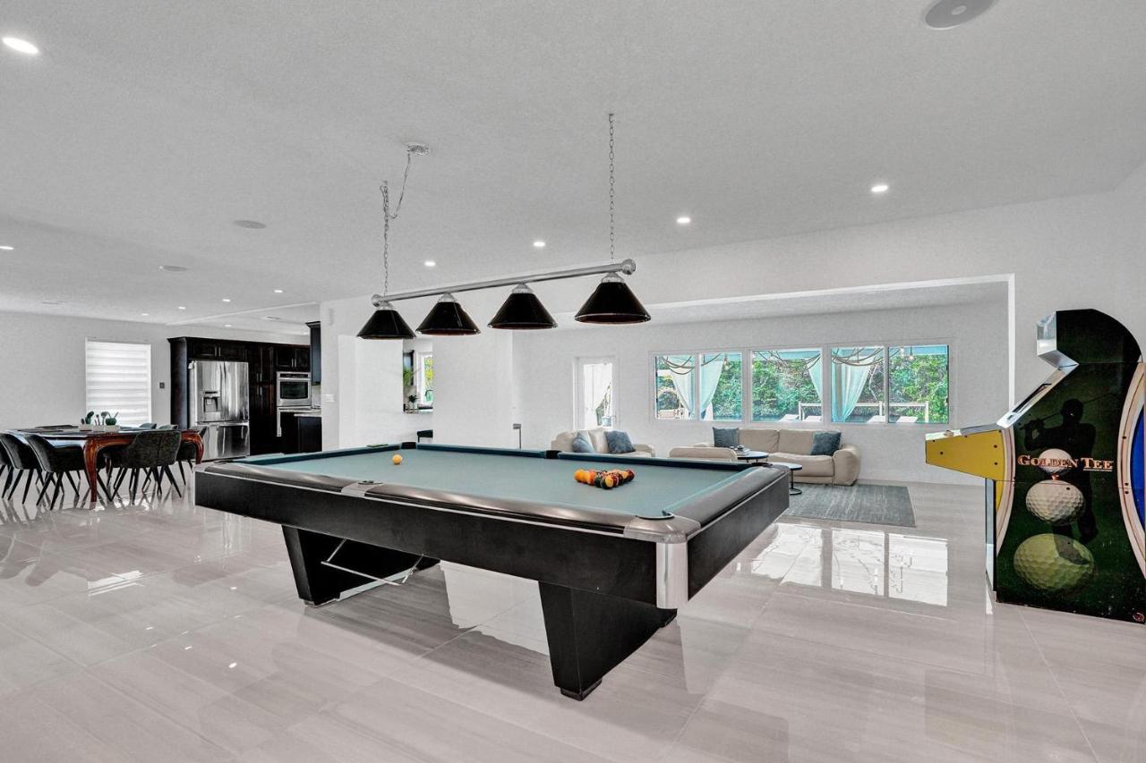 | Newly Renovated 5br Villa with pool in Ft Lauderdale on the water