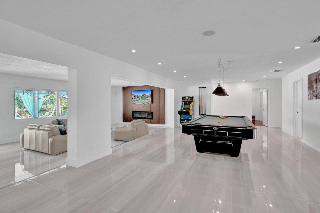| Newly Renovated 5br Villa with pool in Ft Lauderdale on the water