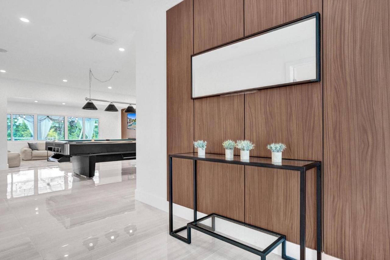 | Newly Renovated 5br Villa with pool in Ft Lauderdale on the water