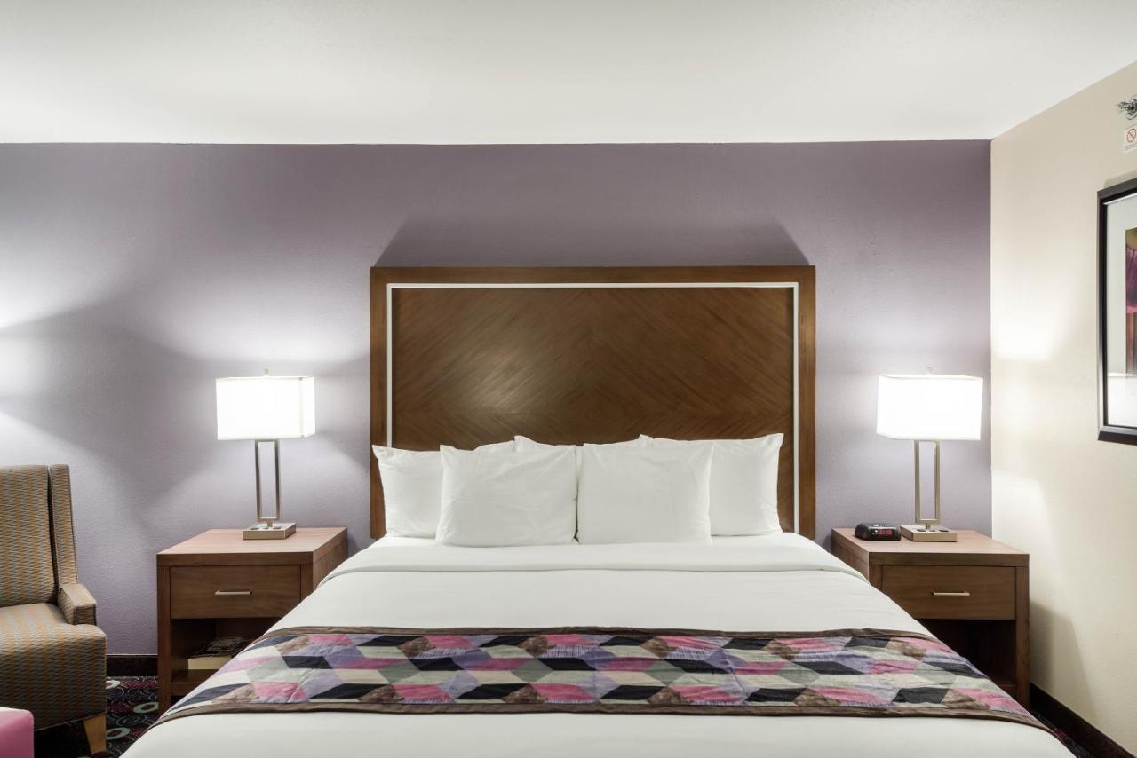 King Suite with Sofa Bed - Non-Smoking at Comfort Inn Tulsa Midtown