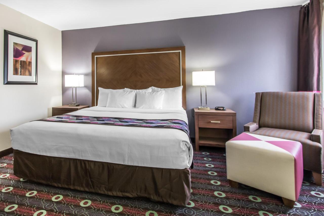 King Suite with Sofa Bed - Non-Smoking at Comfort Inn Tulsa Midtown