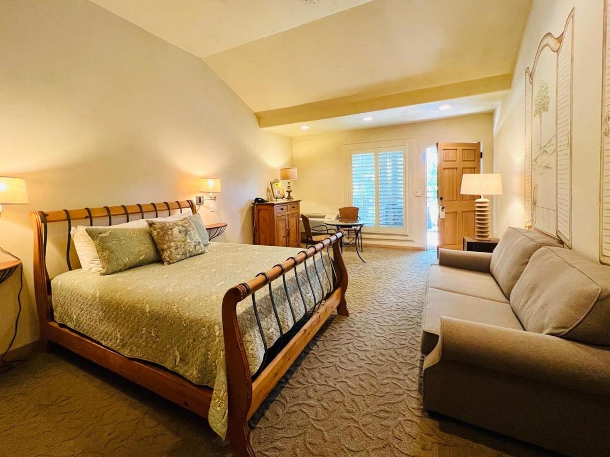 | Petit Logis Inn