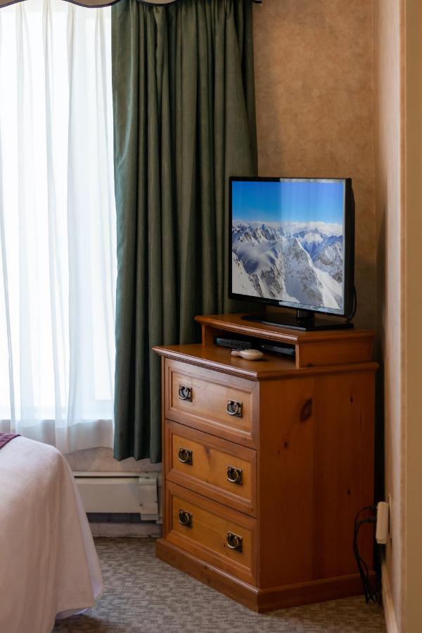 | Swiss Alps Inn
