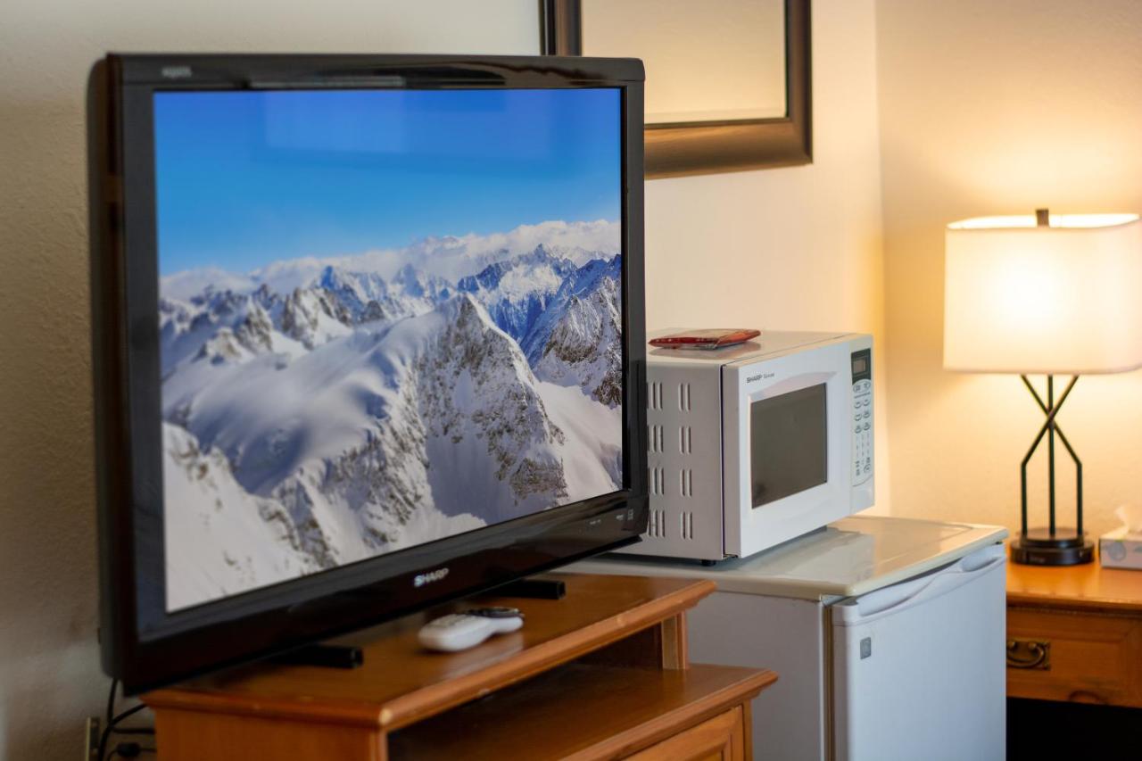 | Swiss Alps Inn