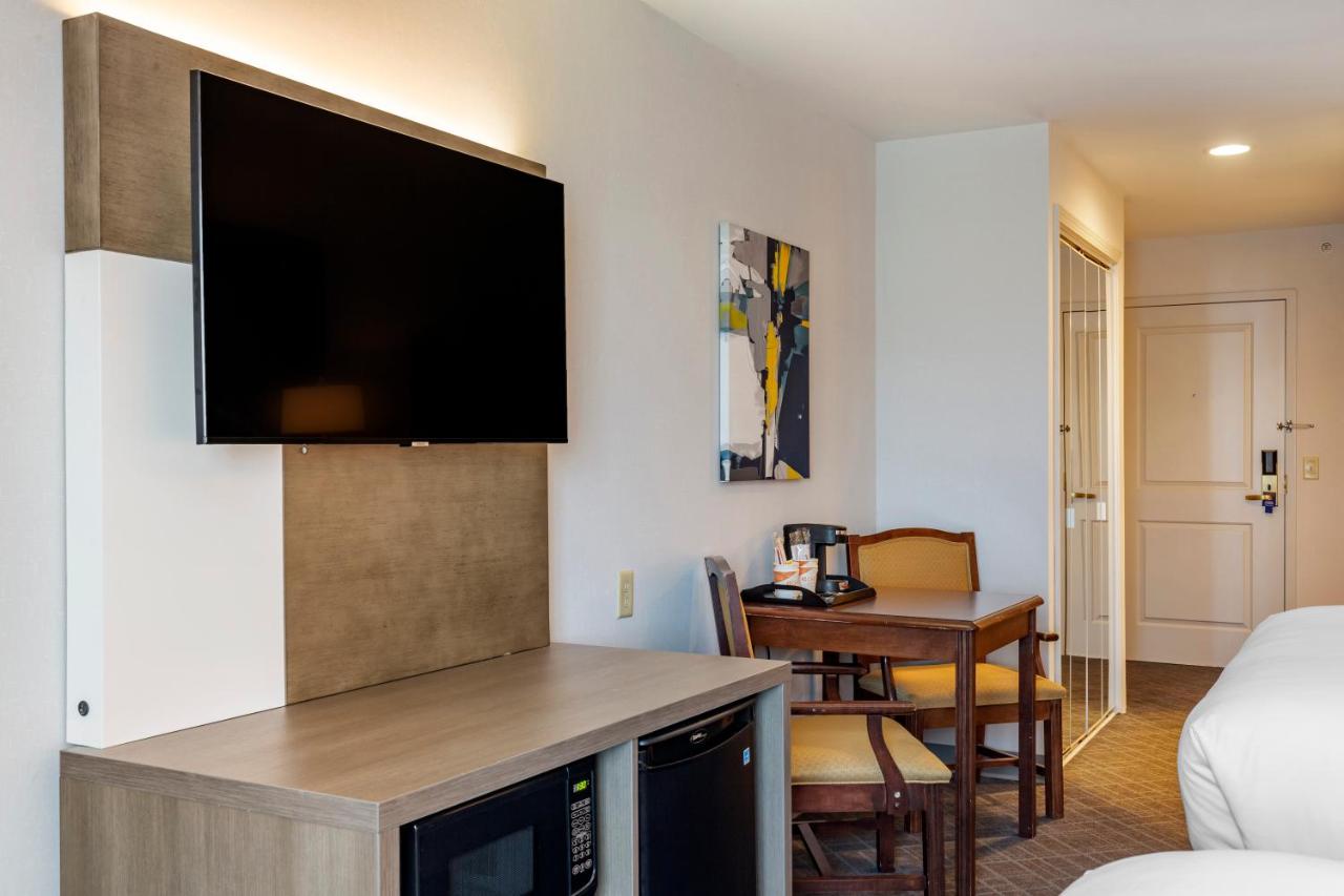 Queen Room with Two Queen Beds - Non-Smoking at Comfort Inn & Suites East Greenbush - Albany
