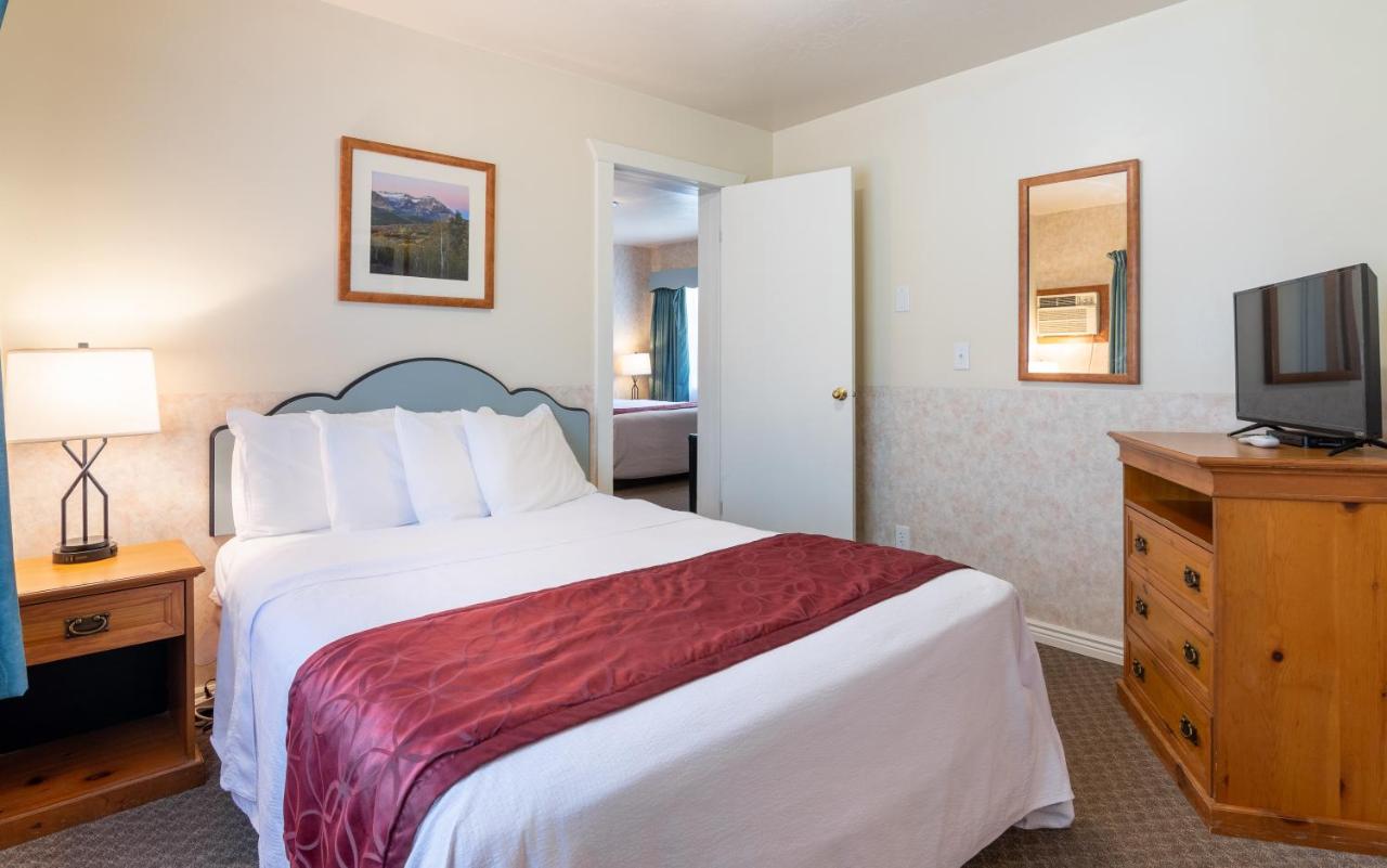 | Swiss Alps Inn