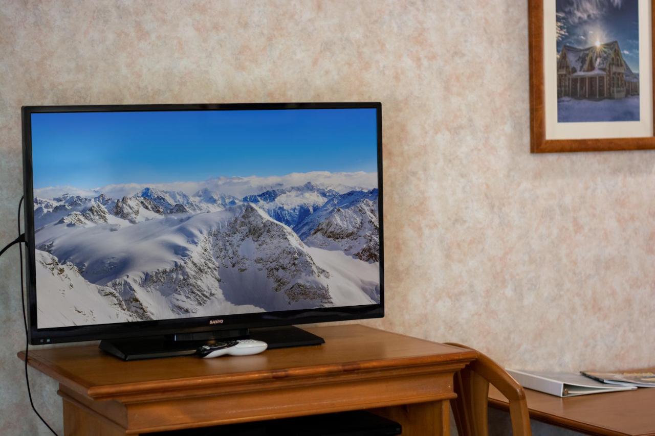 | Swiss Alps Inn