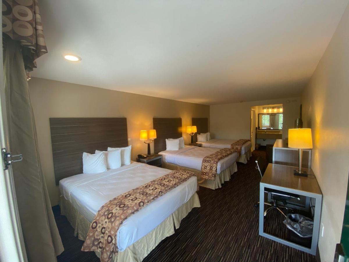 Family Room - Non-Smoking at Garden State Inn