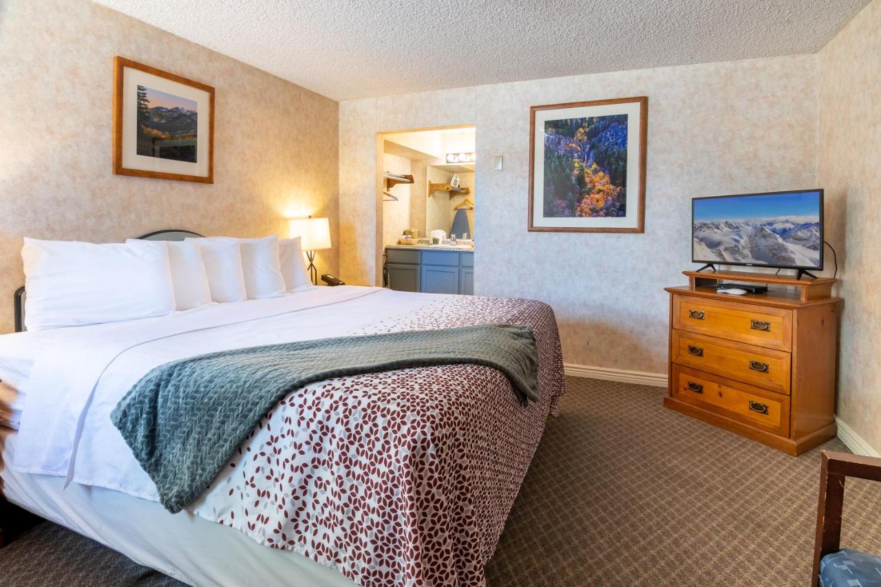 | Swiss Alps Inn