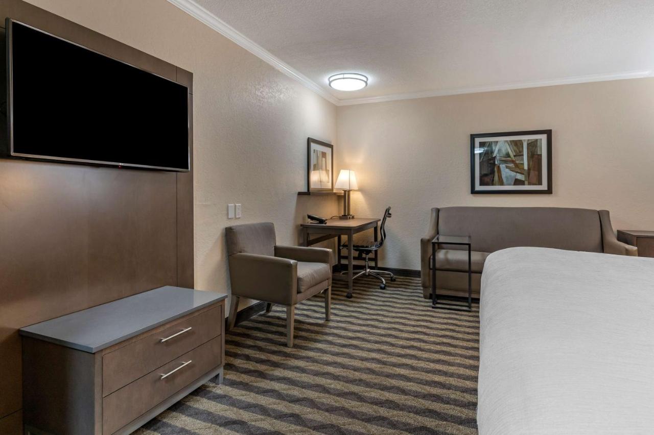 King Room with Sofa Bed - Non-Smoking at Best Western Silicon Valley Inn