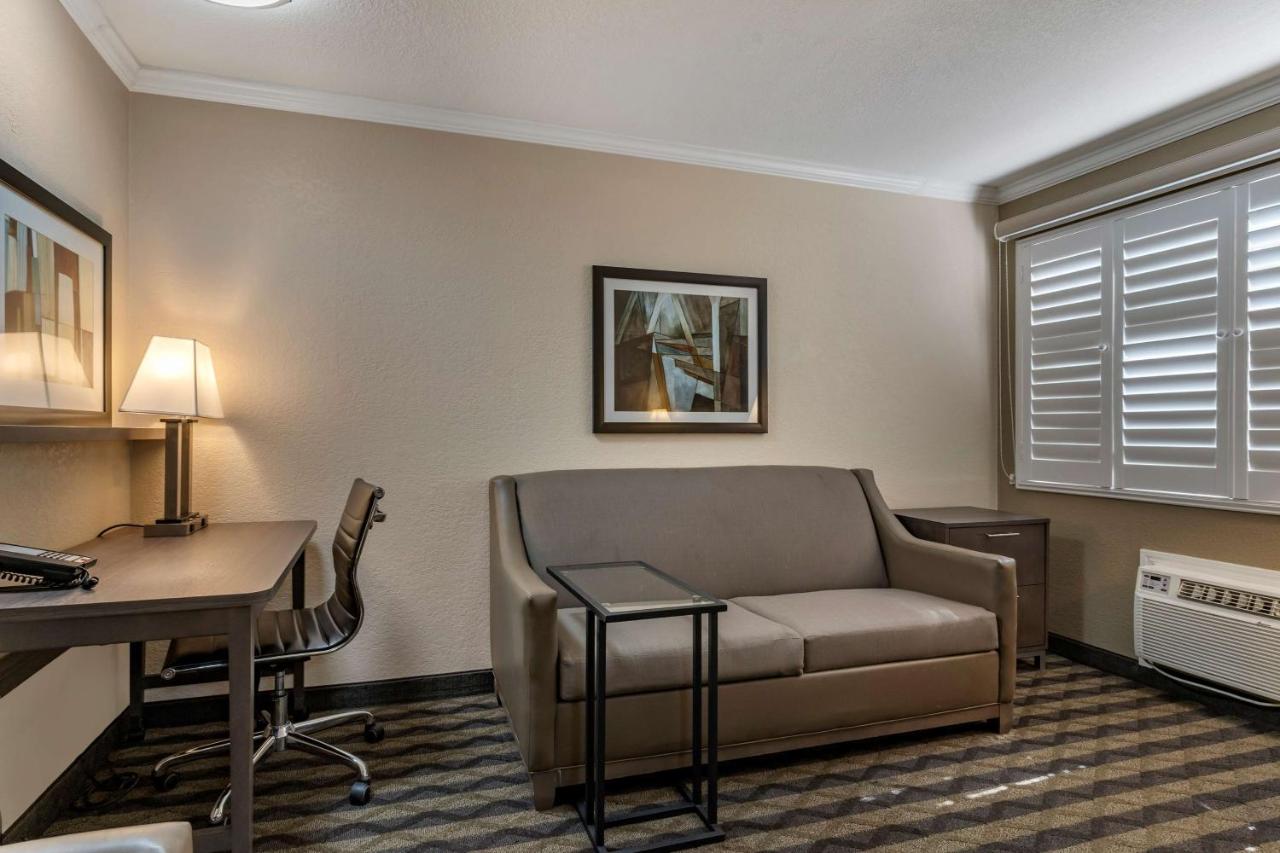 King Room with Sofa Bed - Non-Smoking at Best Western Silicon Valley Inn