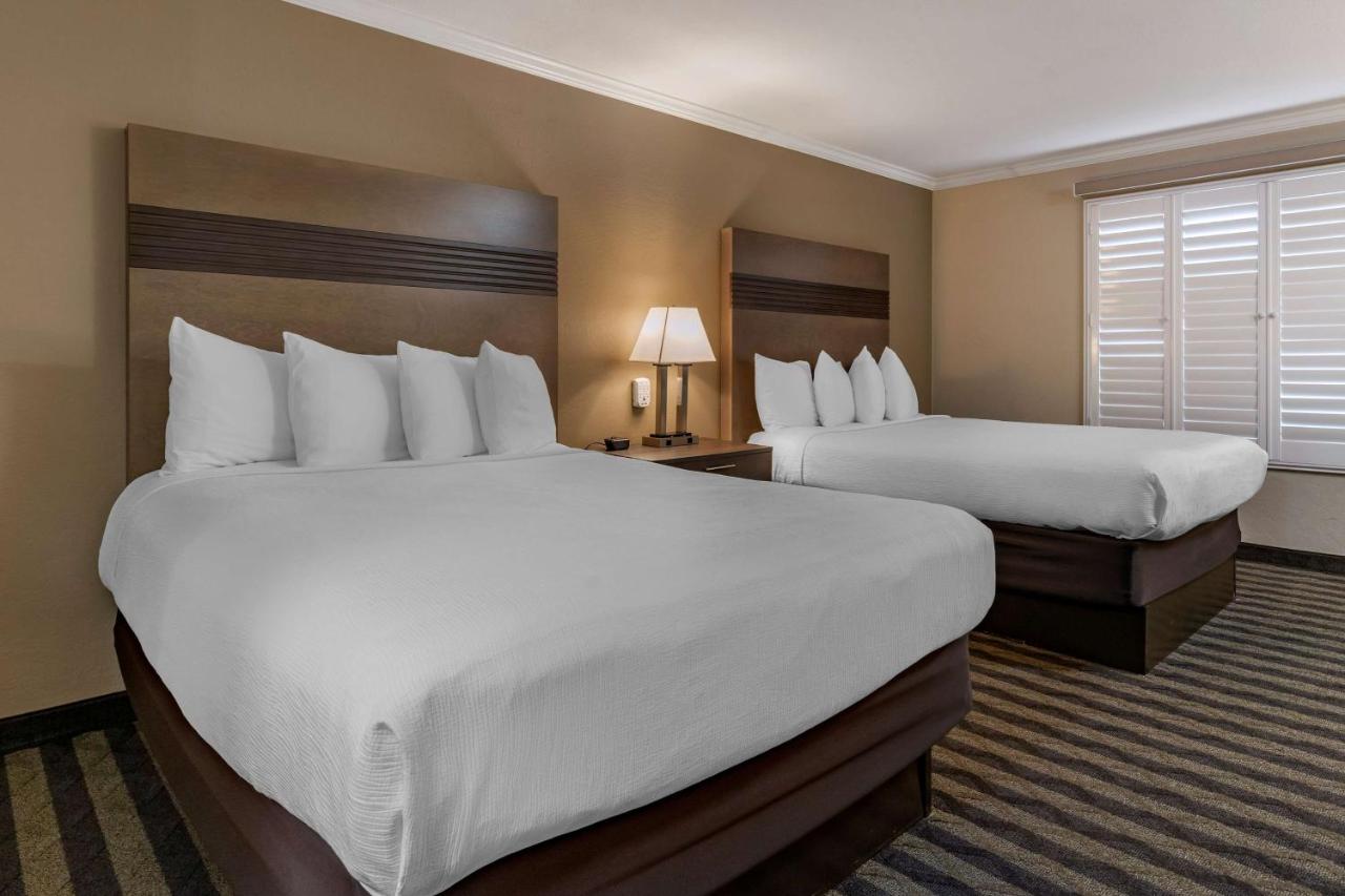 Queen Room with Two Queen Beds - Non-Smoking at Best Western Silicon Valley Inn