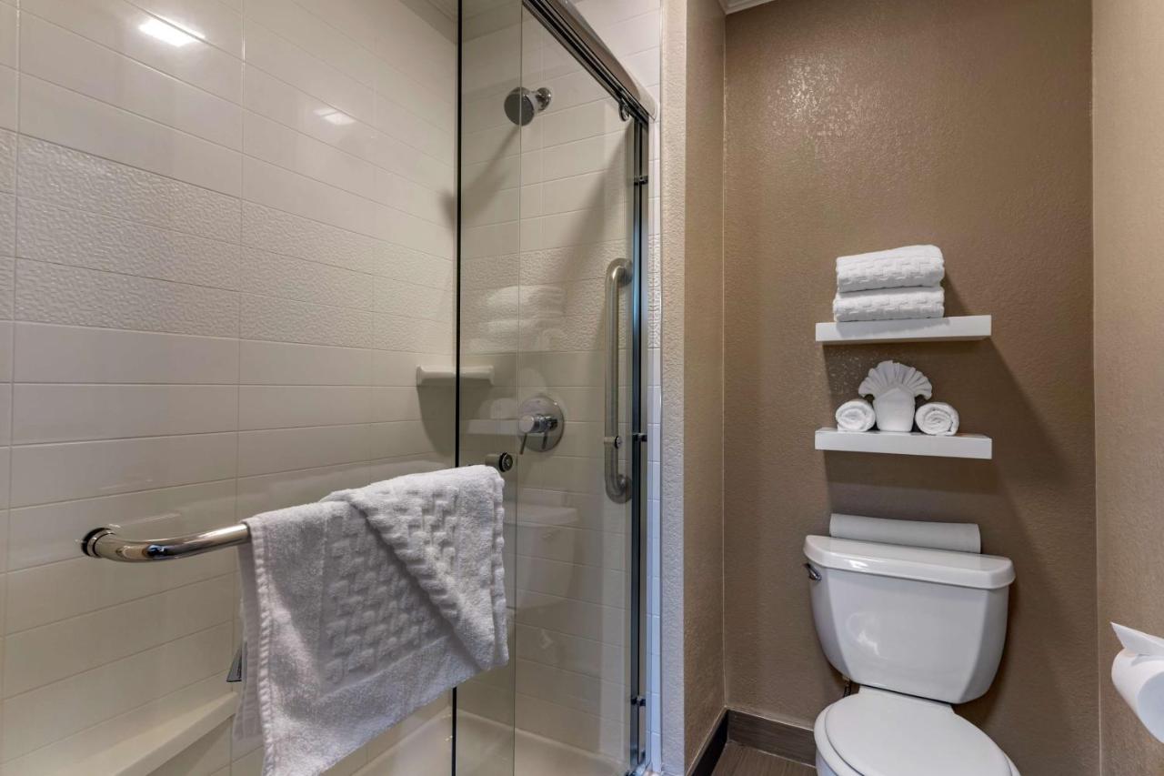 King Room - Non-Smoking at Best Western Silicon Valley Inn