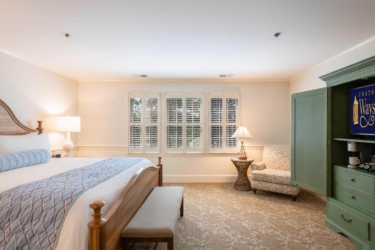 | Chatham Wayside Inn