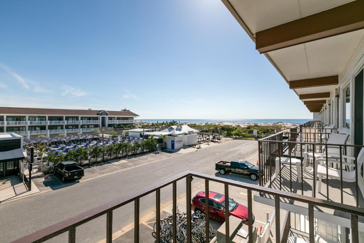Double Room with Terrace at ICONA Windrift