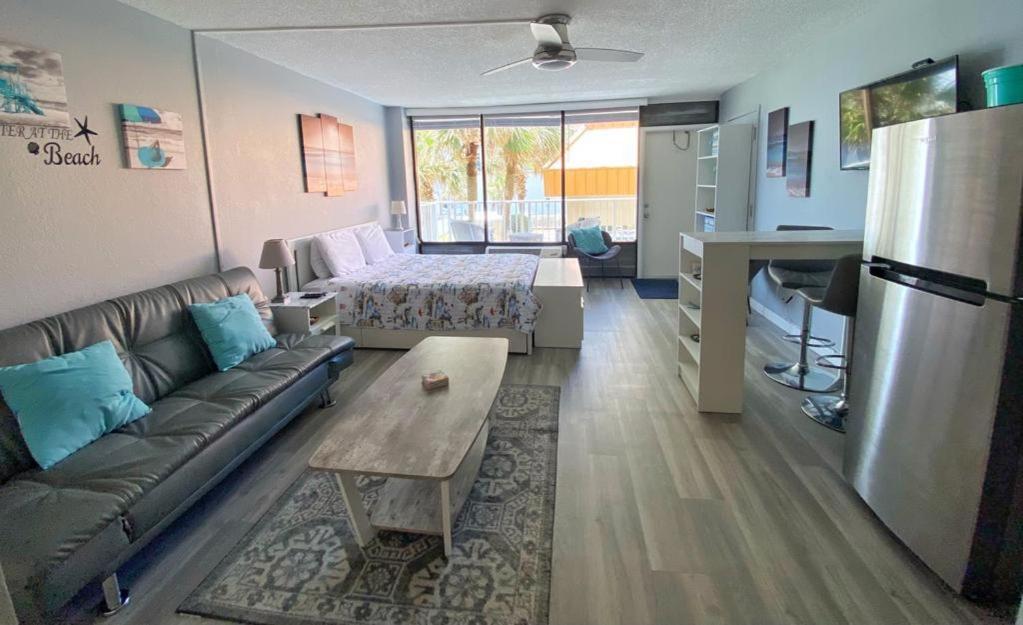  | Castaways Resort Studios