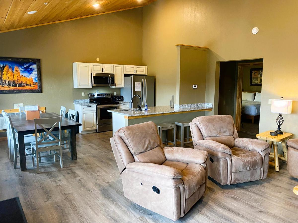  | The Lodges at Sunset Village