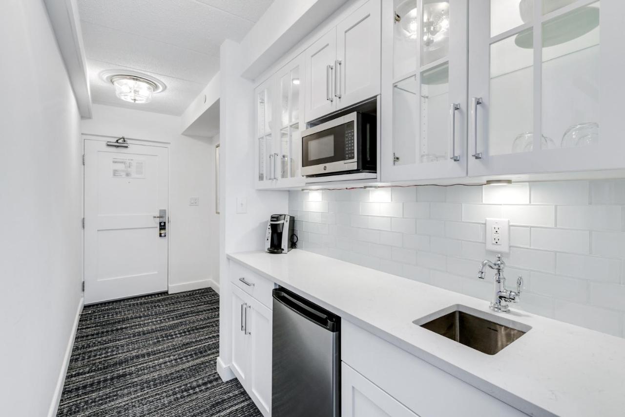 Two-Bedroom Suite at ICONA Windrift