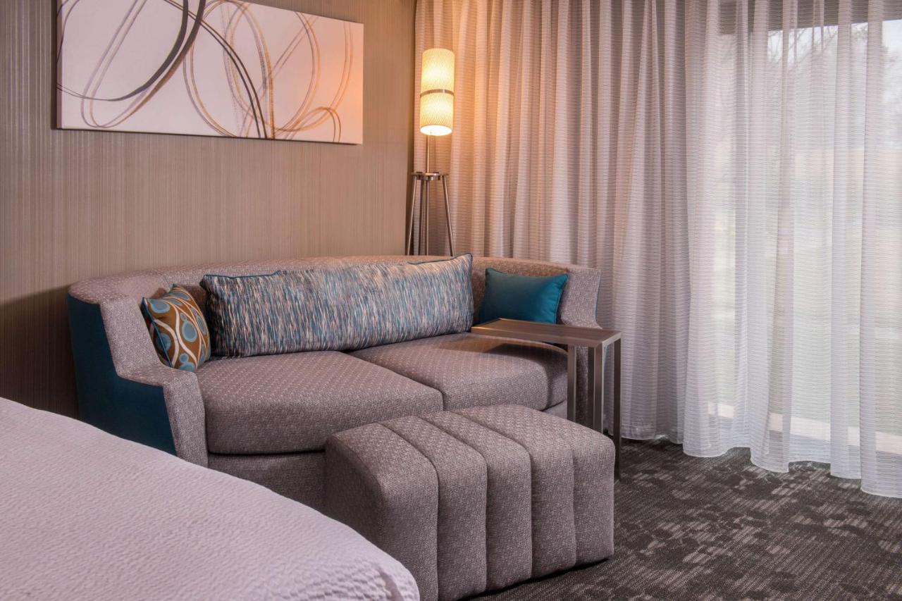 Hearing Accessible Guestroom King at Sonesta Select Columbia