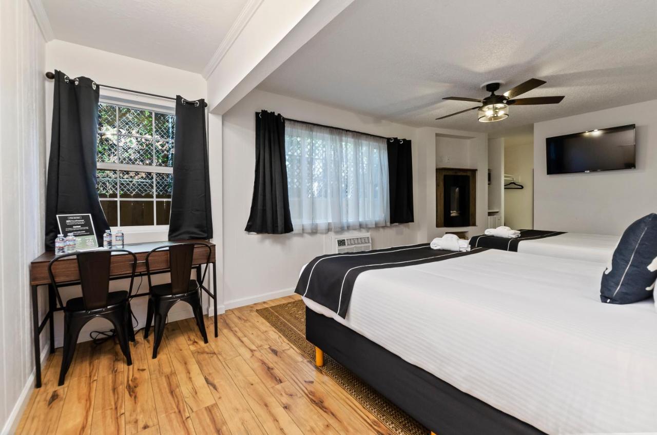 Room with Two Double Beds at The Jeffrey Hotel