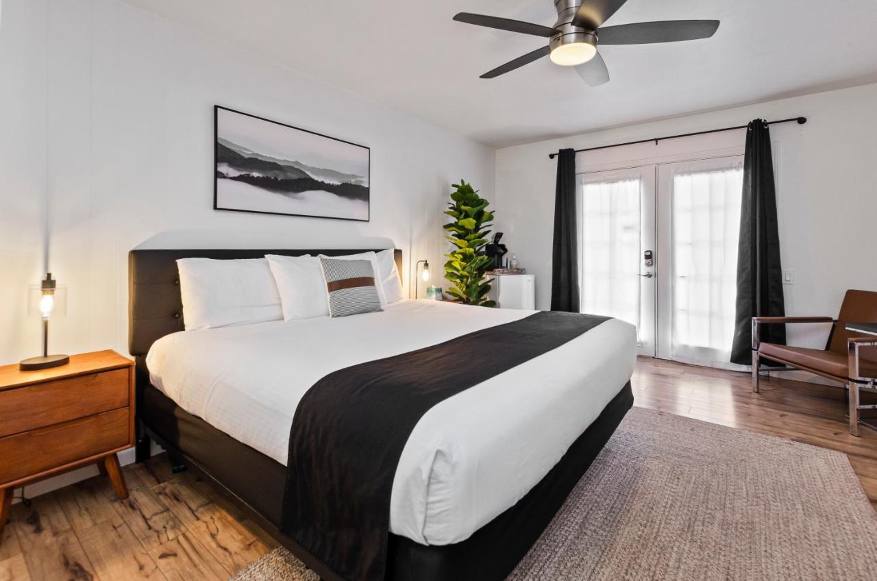 King Room at The Jeffrey Hotel