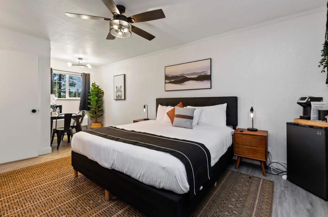 King Room at The Jeffrey Hotel