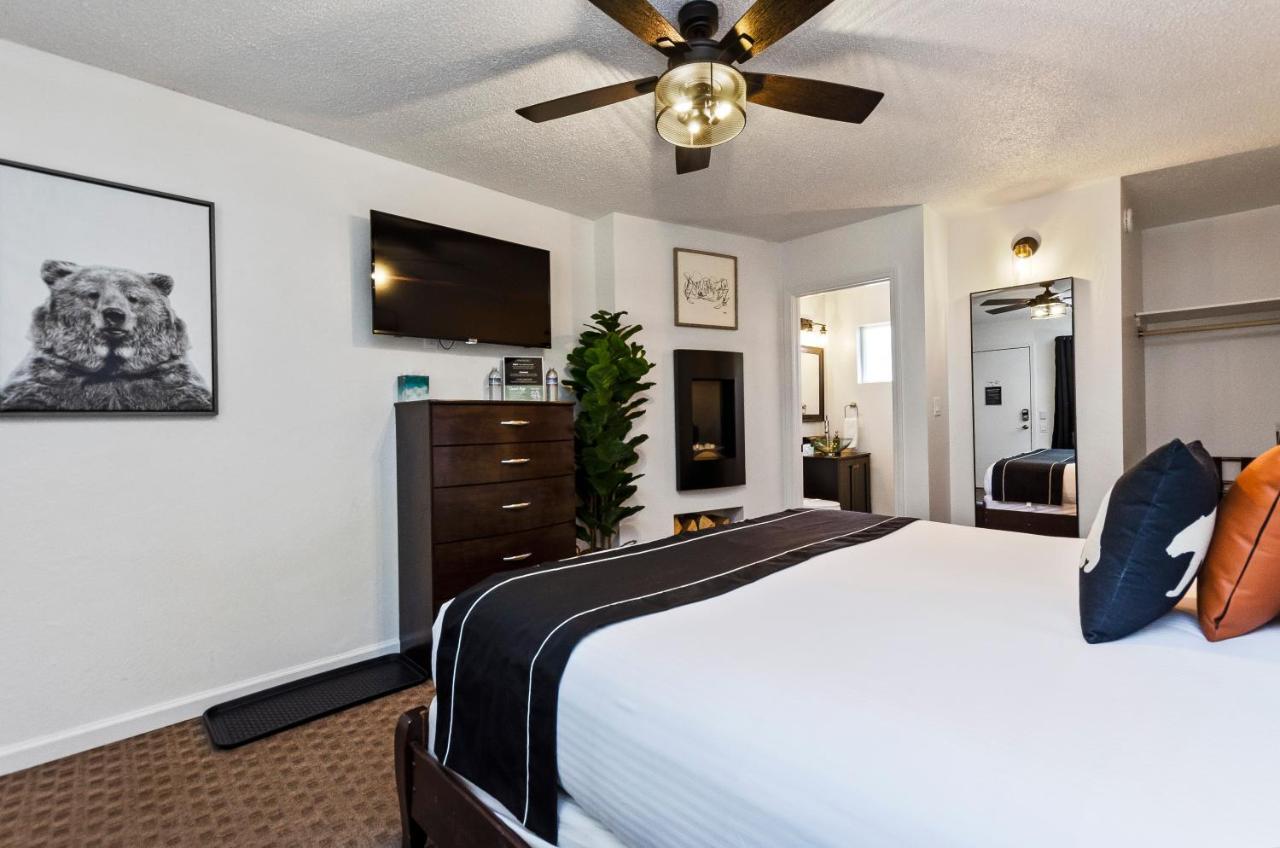 King Room at The Jeffrey Hotel
