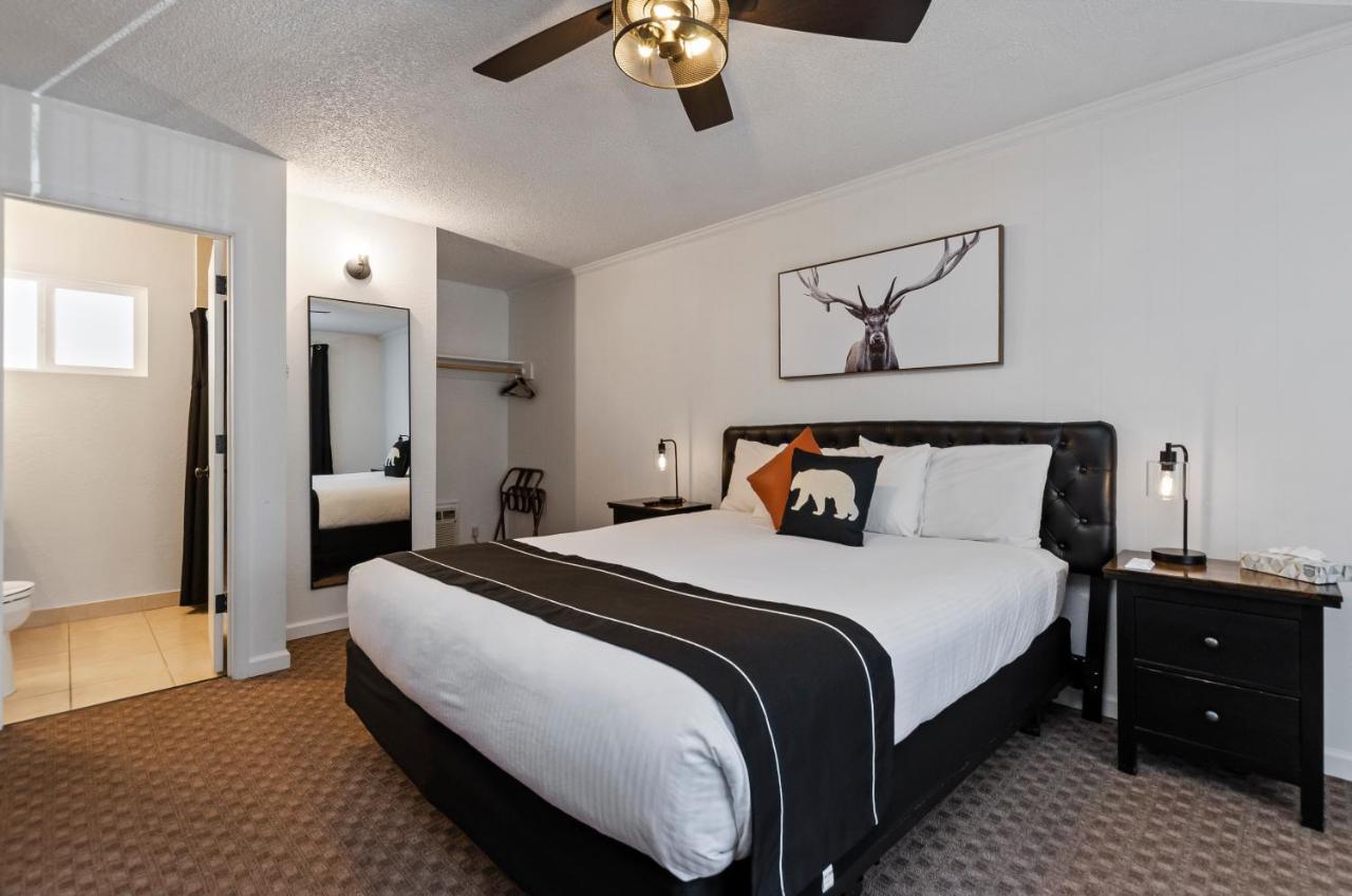 King Room at The Jeffrey Hotel