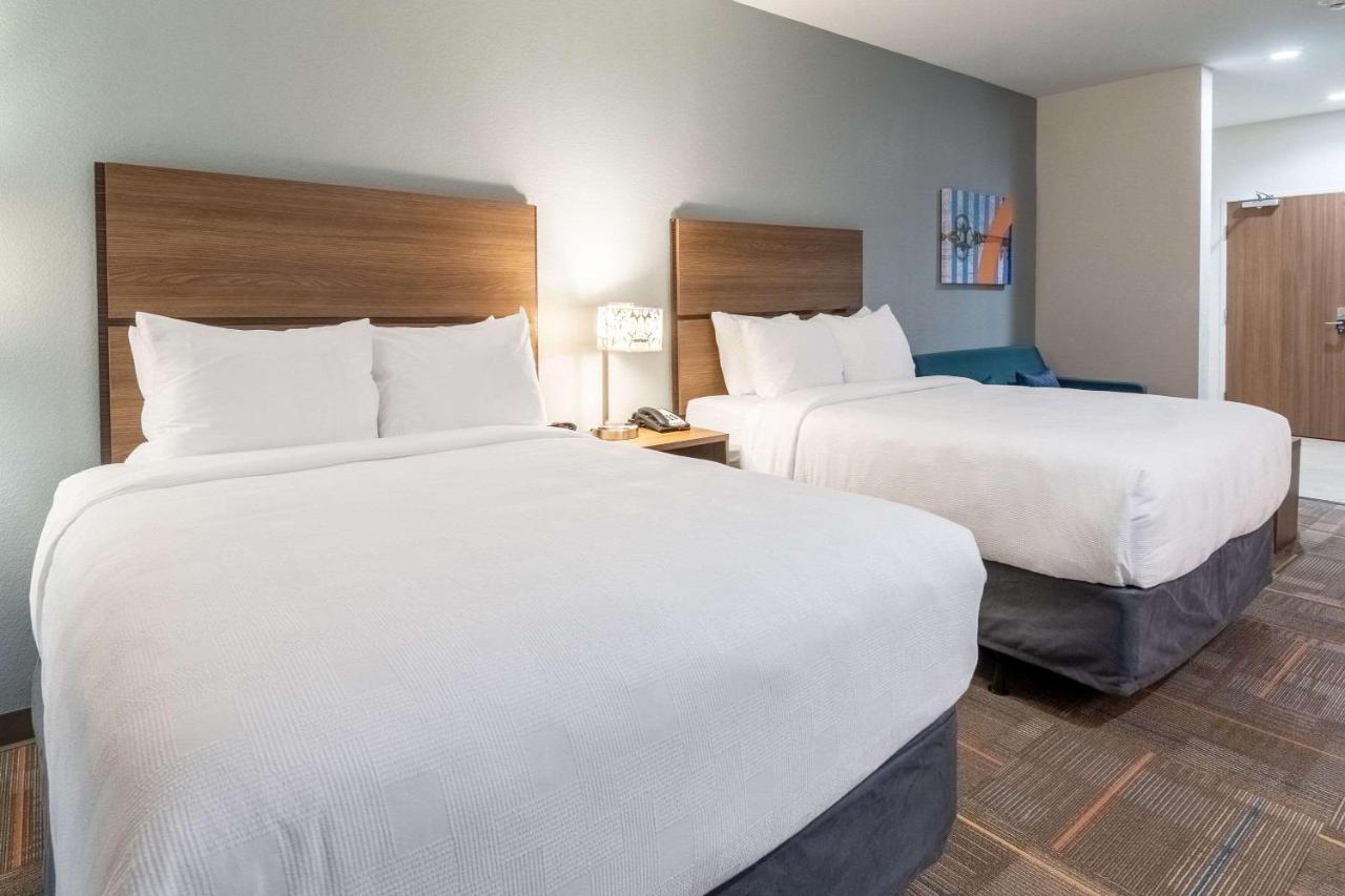 Queen Room with Two Queen Beds at MainStay Suites Dallas Northwest - Irving