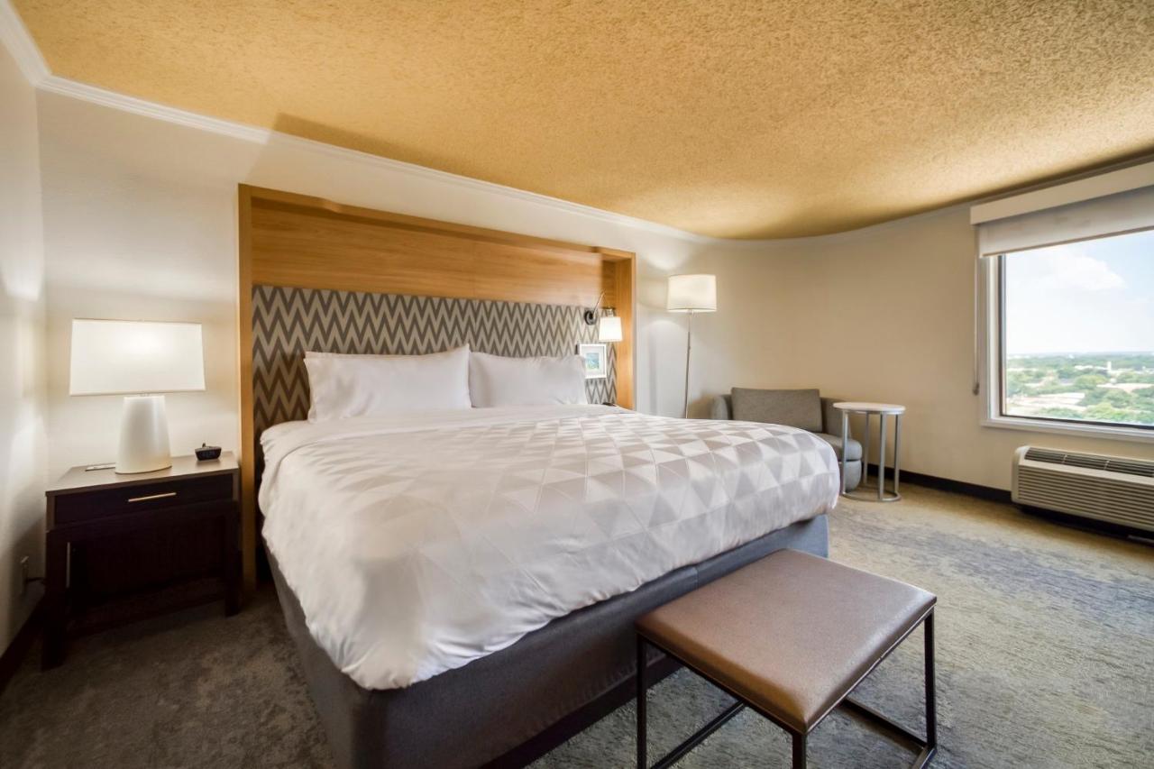 | Holiday Inn Mobile Downtown Historic District, an IHG Hotel