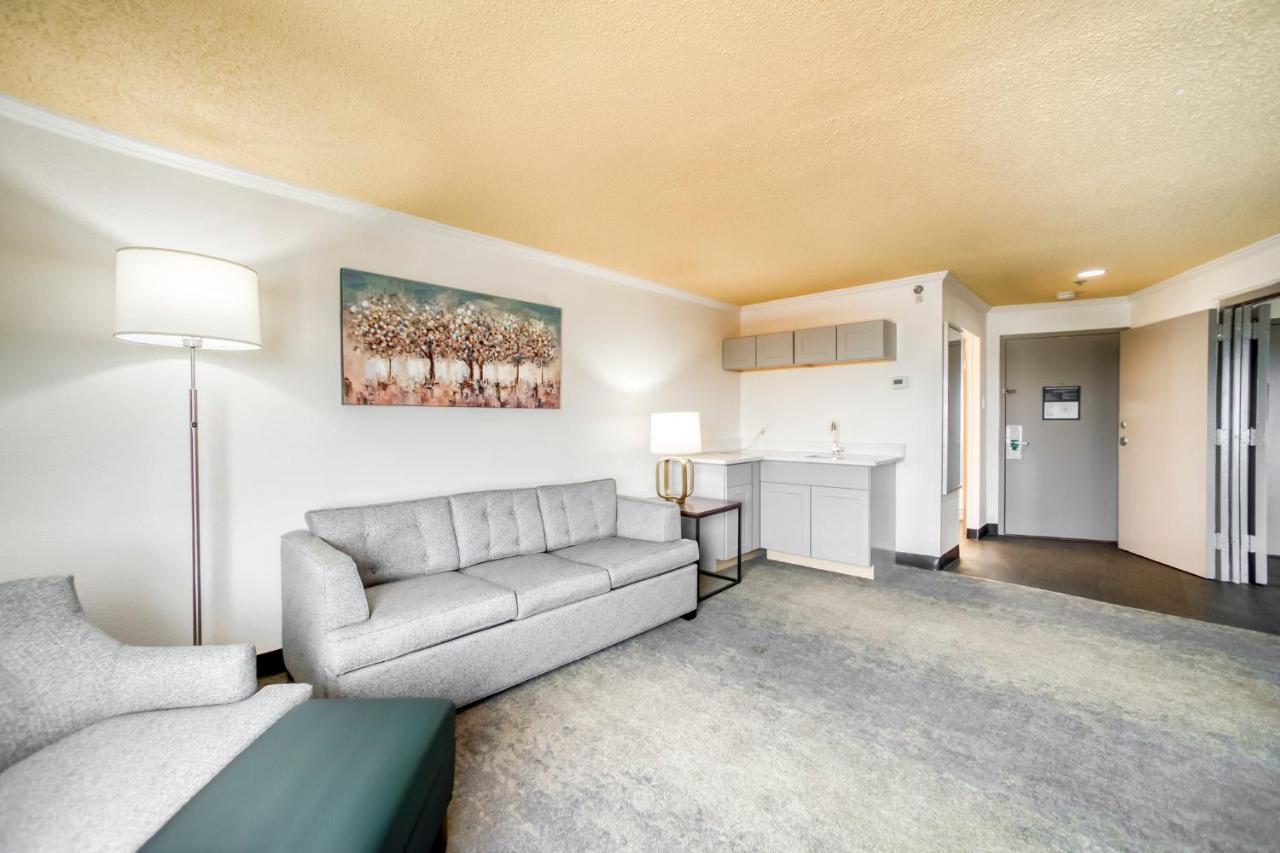 | Holiday Inn Mobile Downtown Historic District, an IHG Hotel