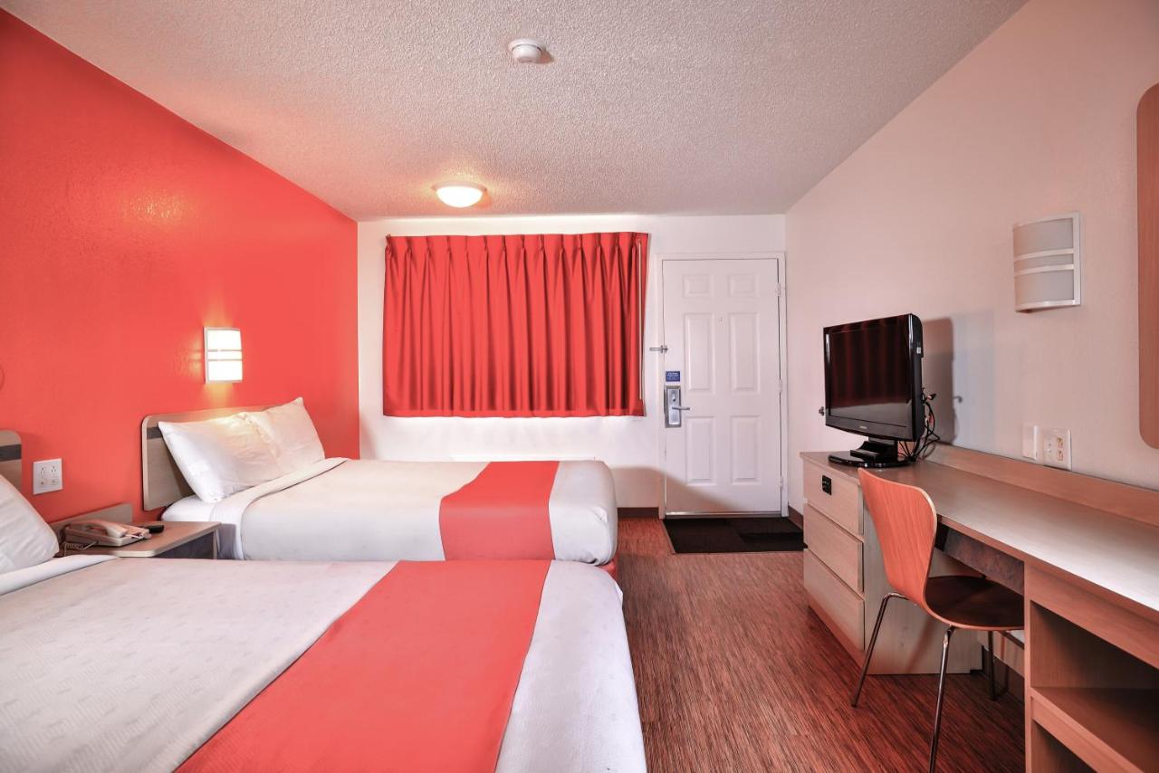 | Motel 6-Saint Joseph, MO