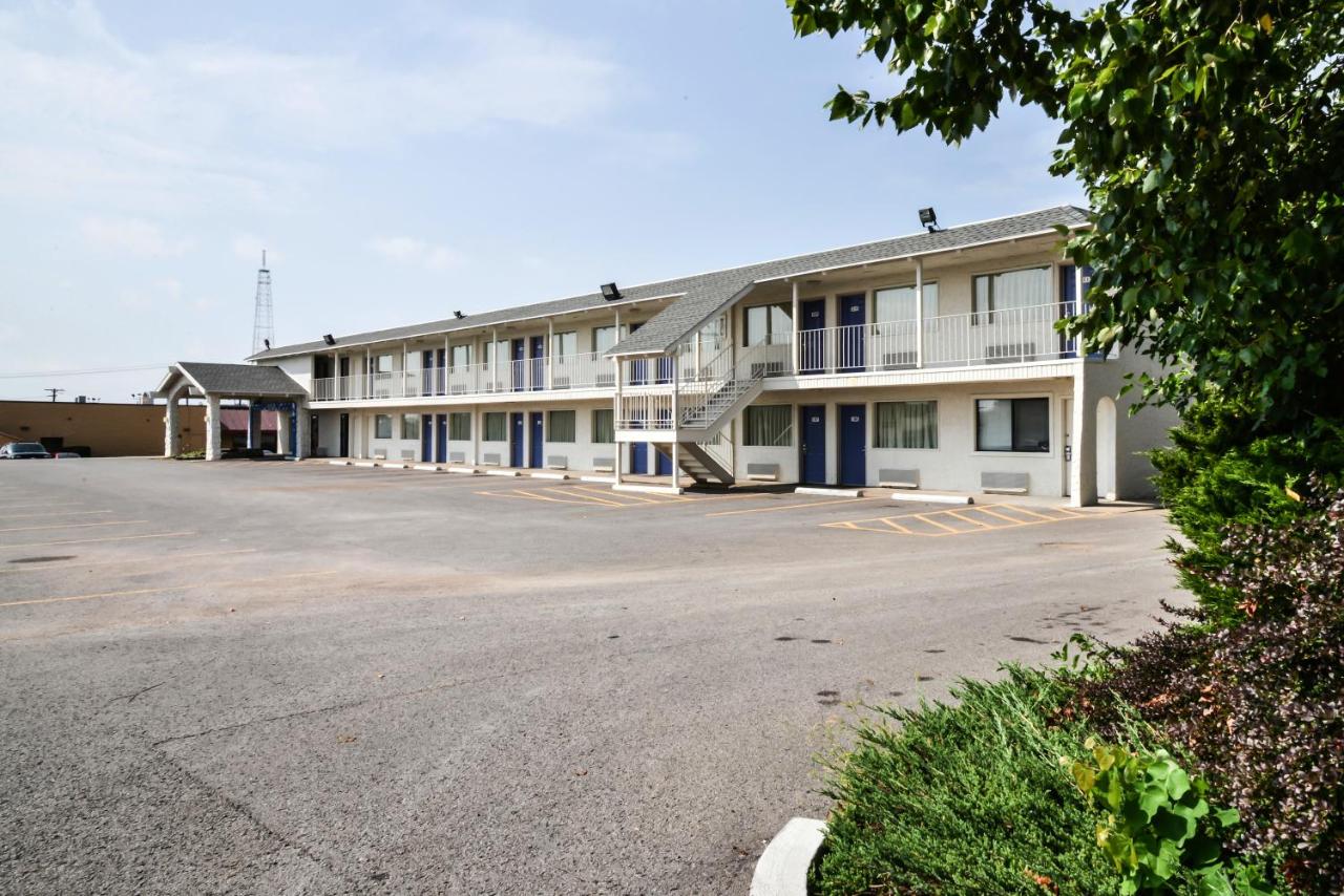 | Motel 6-Saint Joseph, MO