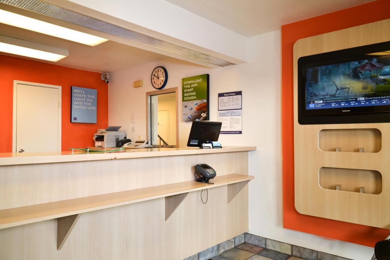| Motel 6-Saint Joseph, MO