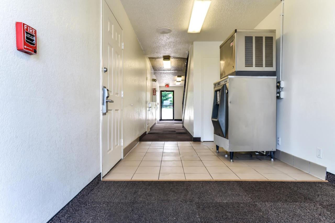 | Motel 6-Saint Joseph, MO