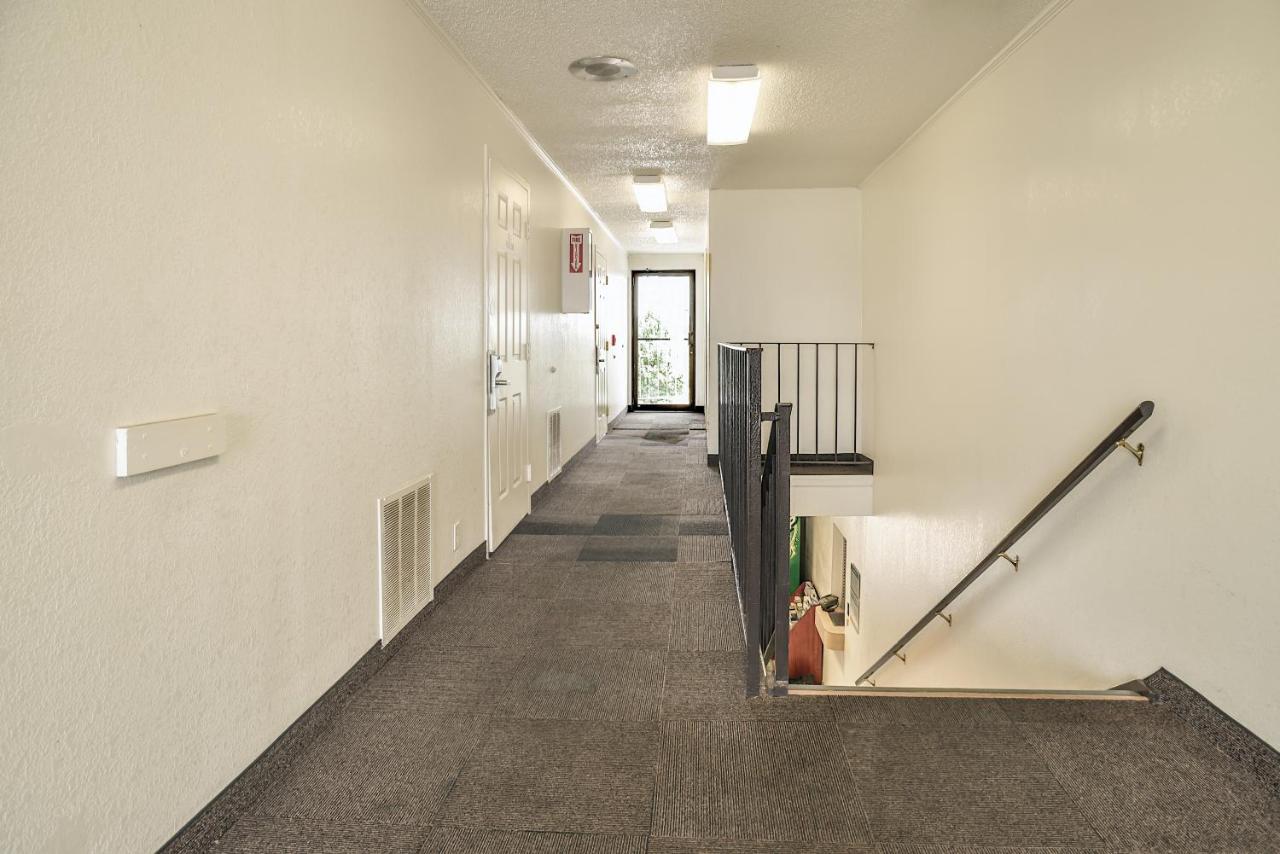 | Motel 6-Saint Joseph, MO