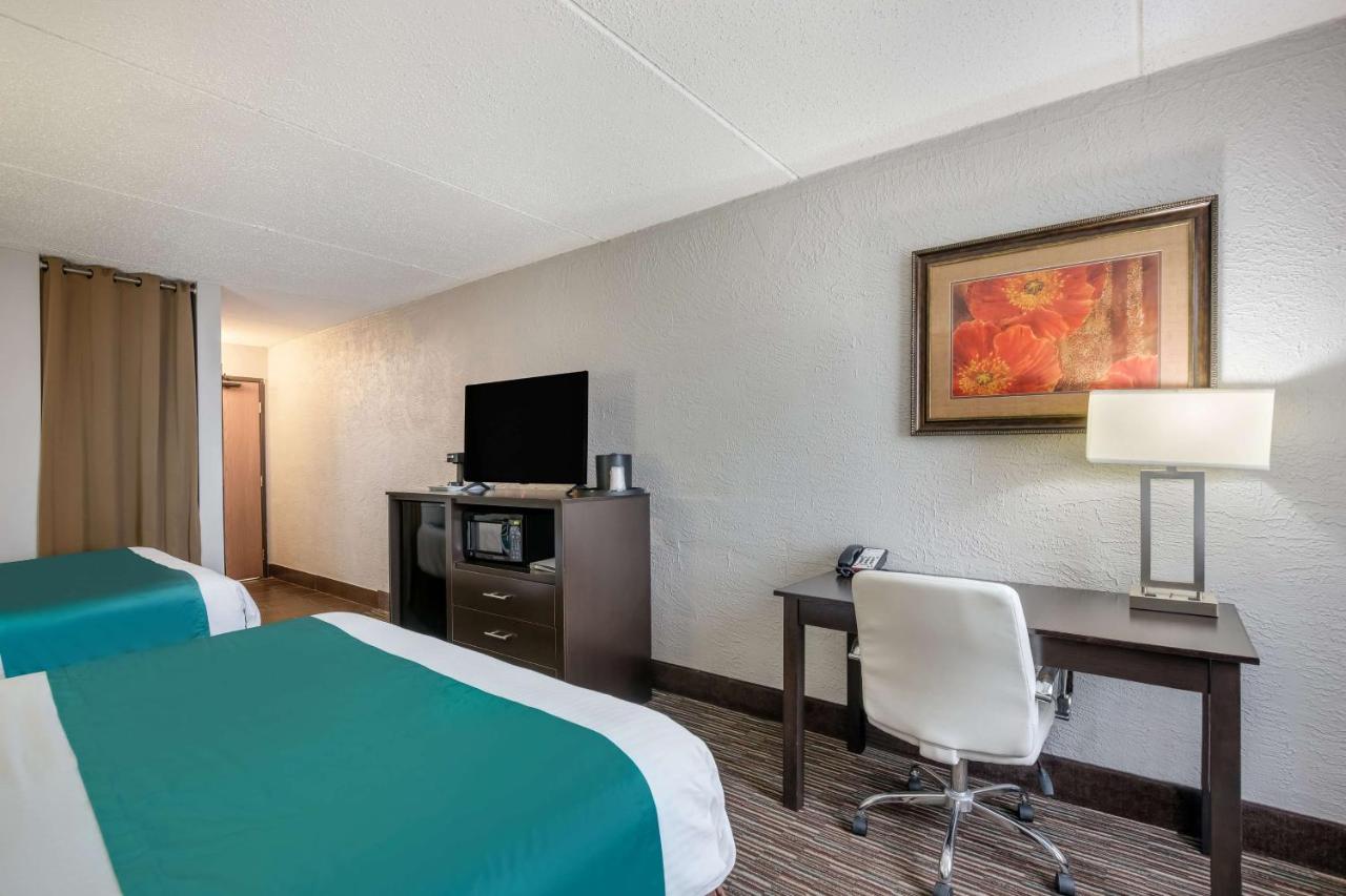 | Best Western Waukesha Grand