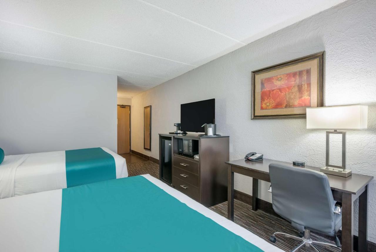 | Best Western Waukesha Grand