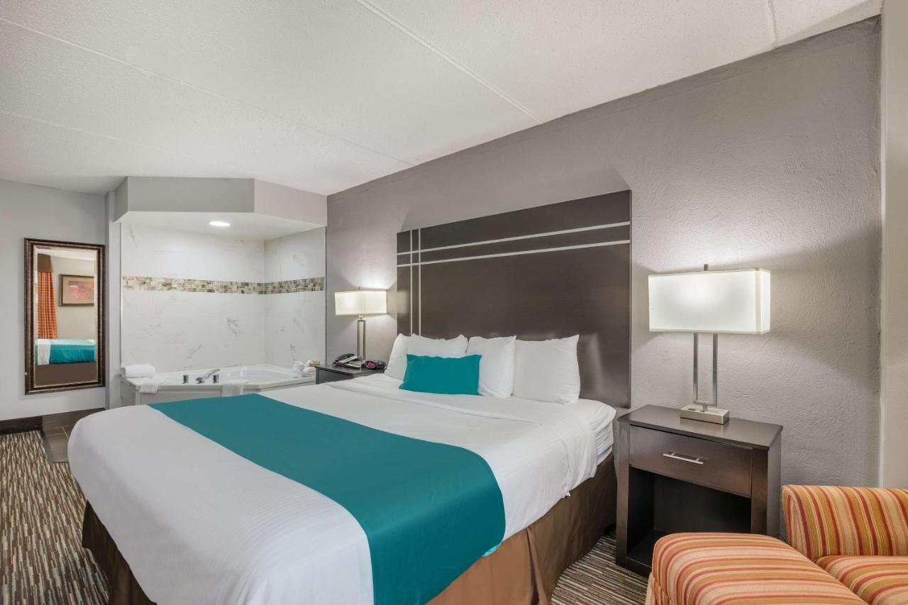 | Best Western Waukesha Grand