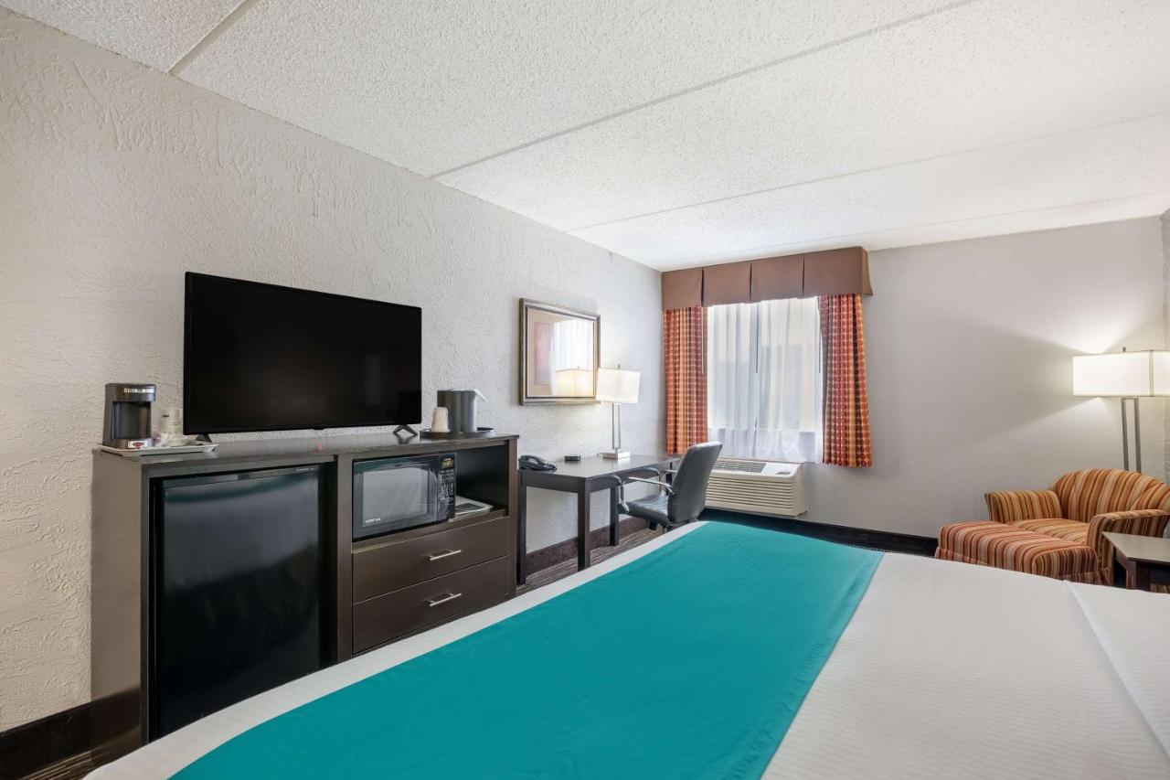 | Best Western Waukesha Grand